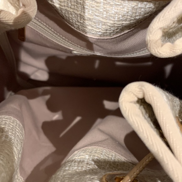 Chanel 31 Rue Cambon Paris Large Deauville Backpack in Ivory Gold - Picture 11 of 14